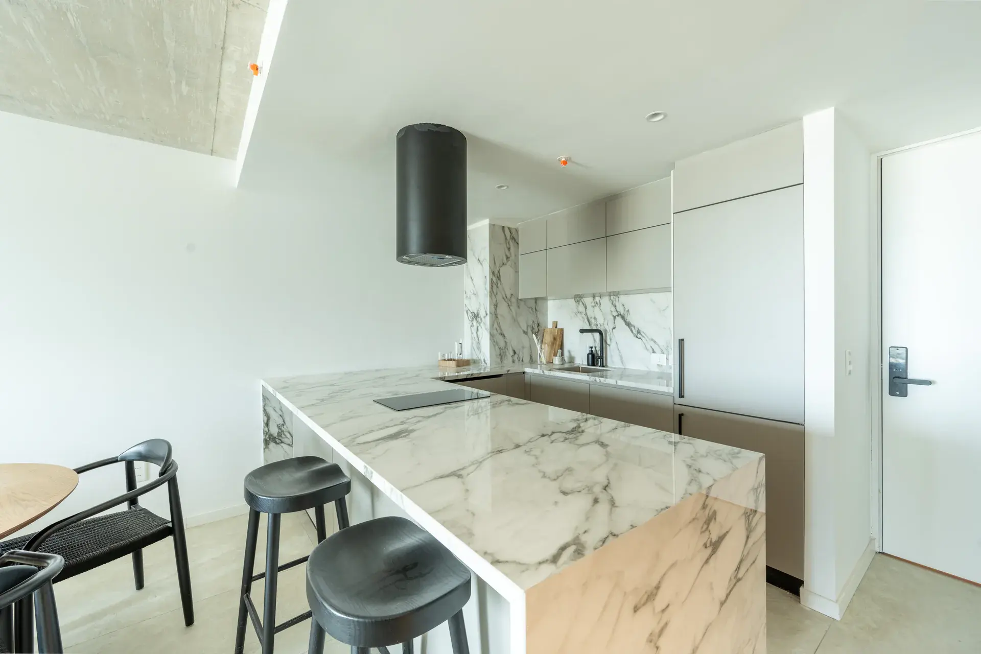 Contemporary IXOU architecture in Montevideo - 2